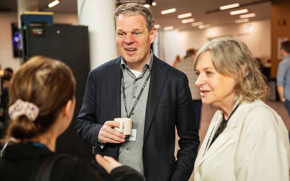 Kim Jung Olsen og Gitte Geertsen tager en god snak